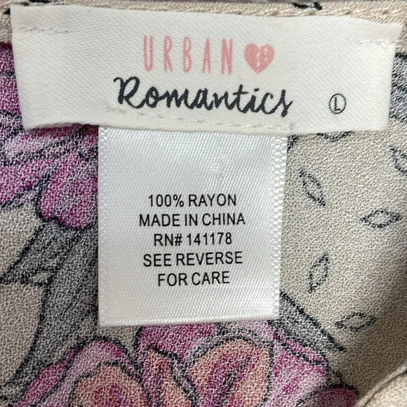 Urban Romantics Floral Tiered 3/4 Bell Sleeve Blouse L - Picture 12 of 16